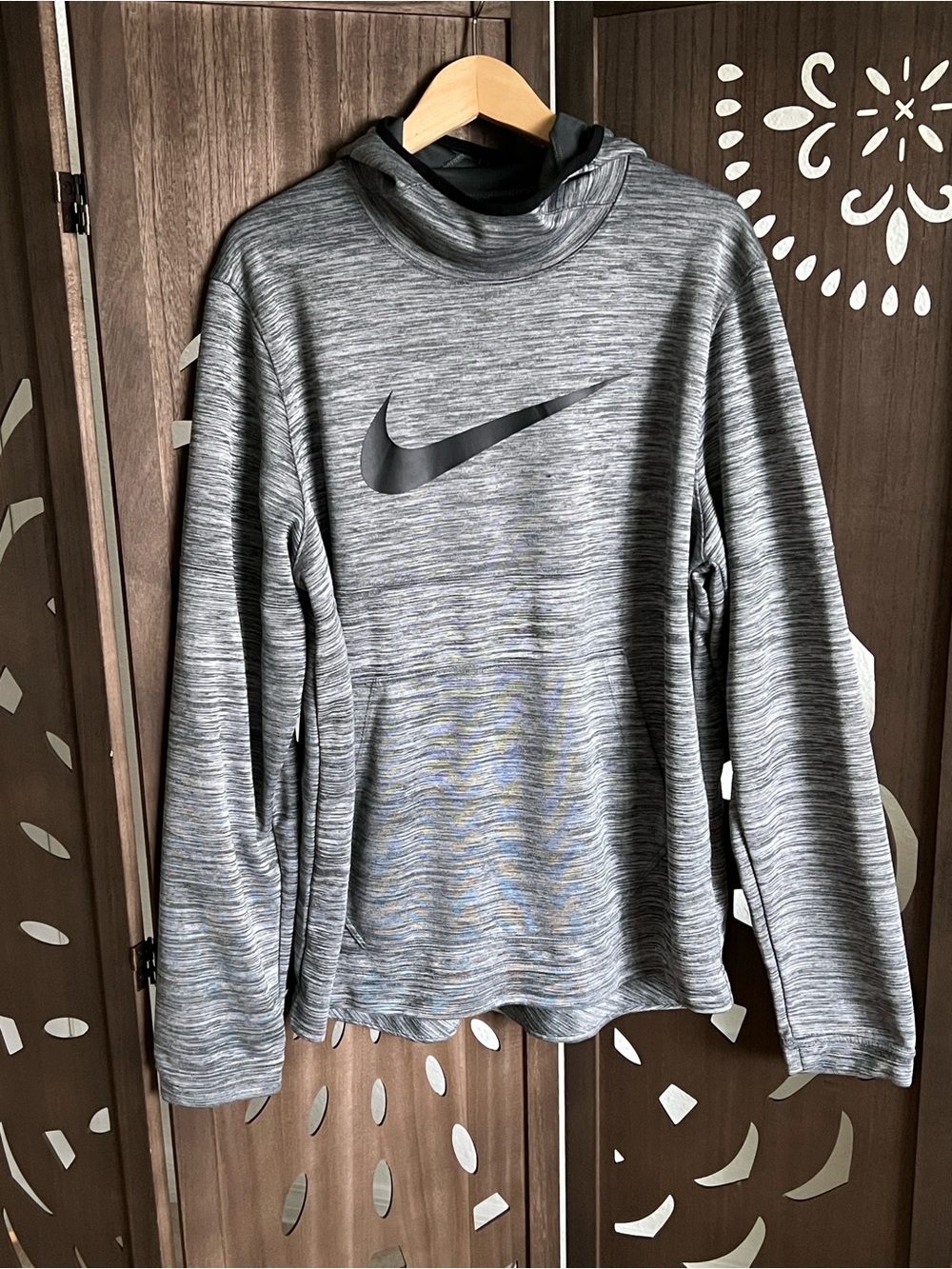 Nike Men's Grey Marled Dri-FIT Pullover Hoodie with Black Swoosh